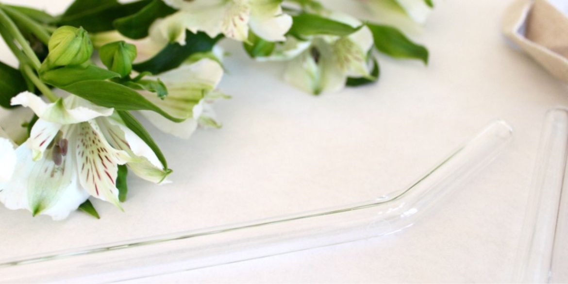 Reusable Glass Straws and Flowers 