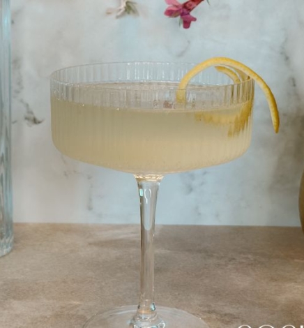 [DRINK]: French 75 Cocktail Recipe | #cocktailswithcassidy