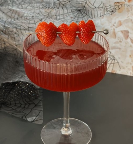 [DRINK]: Love Potion #9 | Halloween Cocktail #cocktailswithcassidy