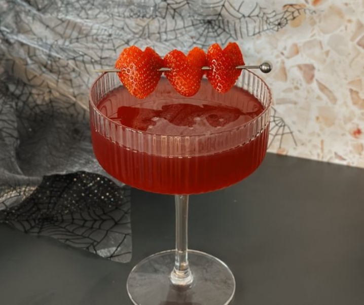 [DRINK]: Love Potion #9 | Halloween Cocktail #cocktailswithcassidy