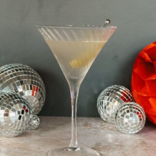 [DRINK]: Dirty Martini | #CocktailsWithCassidy